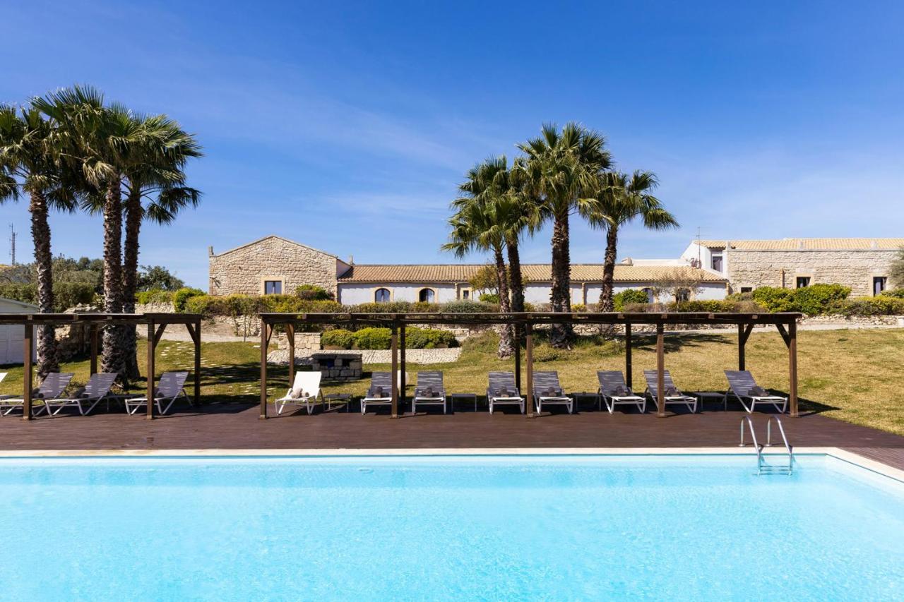 Masseria Del Carrubo Noto Bagian luar foto